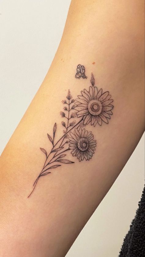 Sunflower Bee Tattoo, Honey Bee Tattoo, Stick Poke Tattoo, Flower Bouquet Tattoo, College Au, Flower Boquet, Bouquet Tattoo, Small Pretty Tattoos, Bee Tattoo