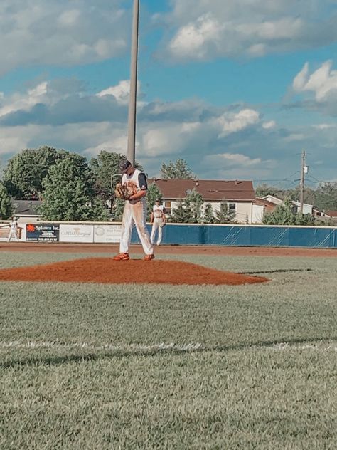 #baseballboy #gf #photographer #supportive #pitcher Baseball Pitcher Aesthetic, Pitcher Aesthetic, Baseball Aesthetic, Baseball Pitcher, Elizabeth Bennet, Baseball Boys, Book Stuff, Fallout, Baseball