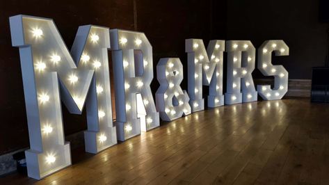 Hire our stunning white 4FT Mr And Mrs letters for your wedding! Copper Wedding Arch, Giant Chess, Cornish Wedding, Mobile Wedding, Audio Guest Book, Donut Wall, Light Up Letters, Copper Wedding, White Books