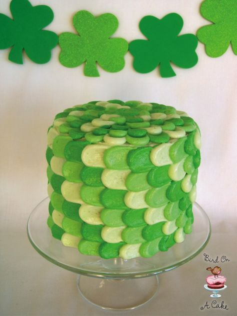 St. Patrick's Day Green Petal Cake {Bird On A Cake} St Patricks Day Cakes, St. Patrick's Day Diy, Frosting Flowers, St Patrick Day Treats, Petal Cake, St Patricks Day Food, Rainbow Cupcakes, Saint Patties, Holiday Cakes