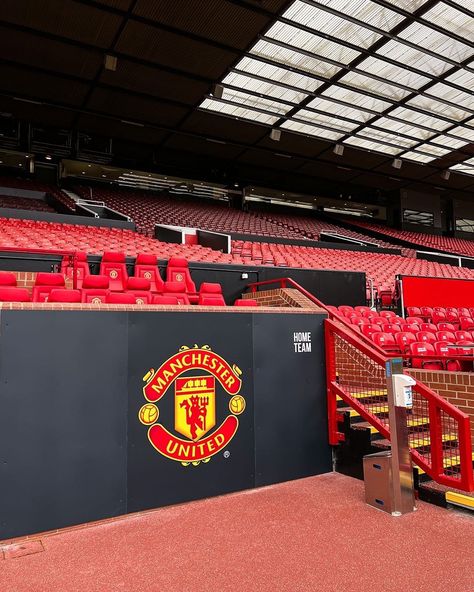 Man United Stadium, Man Utd Aesthetic, Man United Aesthetic, Manchester United Aesthetic, Manchester United Stadium, Manchester Football, Football Aesthetic, Manchester United Fans, University Of Manchester