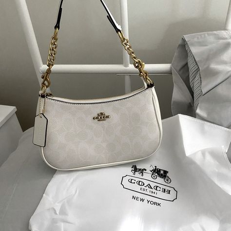 Coach Teri Shoulder Bag in white Sling Bag Aesthetic, White Coach Bag, Coach Teri Shoulder Bag, 17th Birthday Ideas, Dream Bag, My Style Bags, Girly Bags, Cute School Supplies, Fancy Bags