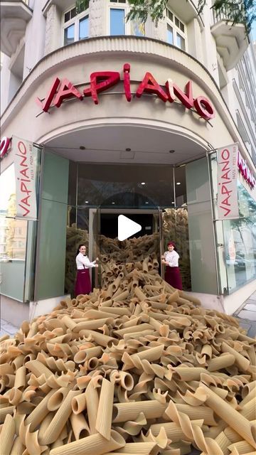 mixed reality & animations studio on Instagram: "🍝🍝🍝 Happy World Pasta Day
showcasing our work for @vapiano_austria in collab with @traktorwien .
#pasta #cgi #vfx #mixedrealityvideos #worldpastaday #fooh" Mixed Reality, Animation Studio, Austria, Pasta, On Instagram, Instagram