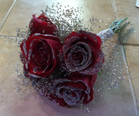 Red roses with silver glitter gyp and silver glitter wrapped stem in silver sheer ribbon Valentines Idea, Prom Bouquet, Nail Hacks, Red Bouquet, Prom 2024, Quince Ideas, Single Ladies, Best Small Business Ideas, Glitter Roses