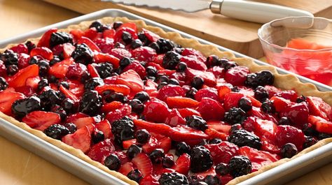 Berry Slab Pie, Slab Pie Recipes, Slab Pie, Refrigerated Pie Crust, Soup Kitchen, Fruit Pizza, Fruit Pie, Pie Dessert, Fresh Berries