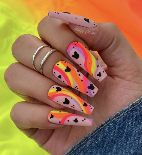 Disney Themed Nails, Disneyland Nails, Rave Nails, Disney Nail Designs, Mickey Mouse Nails, Disney Inspired Nails, Disney Acrylic Nails, Mickey Nails, Nails Art Designs