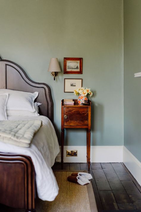 Sofa Workshop, Front Roe, Narrow Rooms, Cosy Bed, Louise Roe, Flower Bedroom, Antique Beds, Farrow And Ball, Green Bedroom