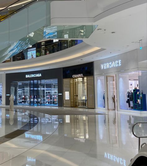 Luxury Mall Aesthetic, Dubai Shopping Aesthetic, Mall Background Aesthetic, Mall Aesthetic Shopping, Dubai Mall Aesthetic, Shopping Mall Aesthetic, Dubai Shopping Mall, Shopping Aesthetic Luxury, Aesthetic Places Background