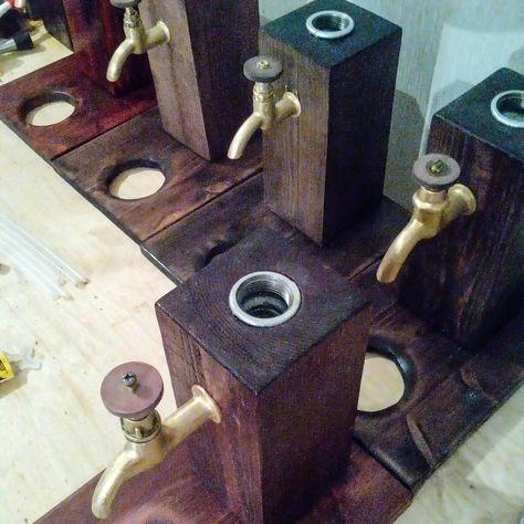 Handmade Wooden Whiskey Dispenser, Liquor Dispenser, Alcohol Dispenser, whiskey gift, liquor gift, alcohol gift... Liquor Dispenser Diy, Holiday Wine Bottle Crafts, Whisky Spender, Gift Alcohol, Whiskey Dispenser, Dispenser Diy, Homemade Bar, Alcohol Dispenser, Liquor Gifts