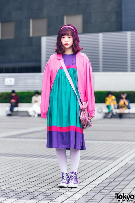 Fashion College Student, Bunka Fashion College, Purple Converse, Dark Purple Hair, Vintage Street Fashion, Fashion College, White Tights, Asian Street Style, Tokyo Fashion