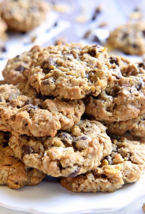 Cowboy Cookies are soft, chewy, and loaded with a variety of flavors and textures from oats and coconut to chocolate chips and pecans  #Cowgirl #Recipes #CowgirlRecipes   http://www.islandcowgirl.com/ Cowboy Cookie Recipe, Cookie Recipes Oatmeal Raisin, Cowboy Cookies, Ww Desserts, Oatmeal Chocolate, Holiday Cookie Recipes, Oatmeal Raisin Cookies, Raisin Cookies, Oatmeal Raisin