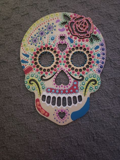 Wood Sugar Skull, Sugar Skull Crafts, Bling Cups, Epoxy Projects, Skull Designs, Skull Crafts, Day Of The Dead Art, Sugar Skull Design, Day Of The Dead Skull