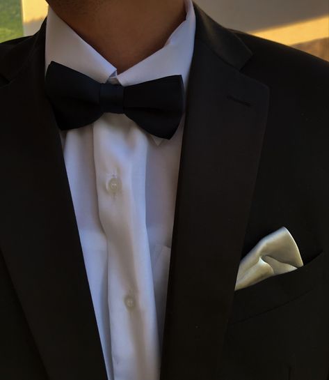 Bow Tie Aesthetic Men, College Boy Aesthetic, Suit And Tie Aesthetic, Black Tie Aesthetic, Grayson Hawthorne, Masculine Aesthetic, Barbie Nutcracker, House Van, Bow Tie Suit