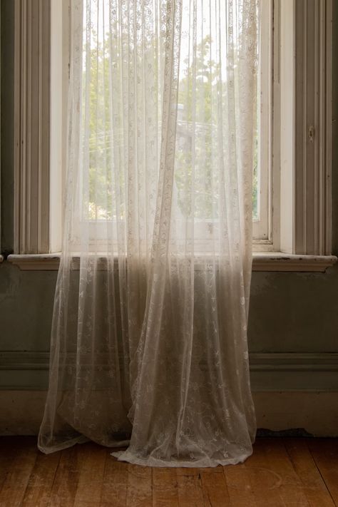 white sheer lace window curtain photo – Free Image on Unsplash White Sheer Curtains Living Room, White Bedsheets, Sheers Curtains Living Room, Black Pendant Lamp, Curtains Pictures, Lace Window, Hotel Linen, Farmhouse Curtains, White Windows