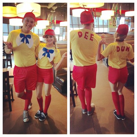 Tweedle Dee and Tweedle Dum costumes Scream Couple, Breaking Bad Halloween Costume, Tweedle Dee And Tweedle Dum, Tweedle Dee Tweedle Dum, Halloween Costumes For Adults, Halloween Costumes Diy Couples, Mario Costume, Tweedle Dum, Costumes For Adults