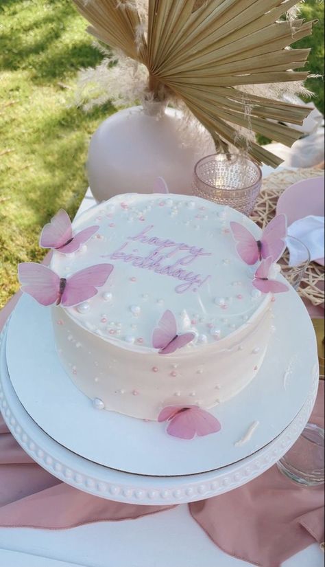 16 Birthday Cakes For Girls Ideas, Bday Cakes For Girls, 16th Birthday Cake For Girls, 18th Birthday Cake For Girls, Sweet Sixteen Cakes, 17 Birthday Cake, Butterfly Birthday Cakes, Sweet 16 Birthday Cake, 16 Birthday Cake