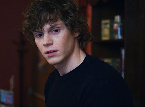 Wicked Witch, Evan Peters, Curly Hair, Wicked, Witch, Gif, Media, Tumblr, Hair