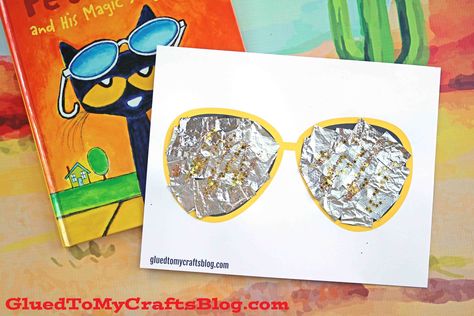 We LOVE making and inspiring GROOVY themed kid craft ideas on Glued To My Crafts and today I’m sharing our Pete the Cat Sunglasses craft idea which includes a FREE printable template to spark the creativity within you!!! Today’s Sunglasses Kid Craft idea is PERFECT to pair with the book Pete the Cat and His … Pete The Cat Sunglasses, Pete The Cat Buttons, Pete The Cat Shoes, Cat Crafts Preschool, Preschool Craft Activities, Preschool Craft, Crafts Preschool, Cat Activity, Painting Activities