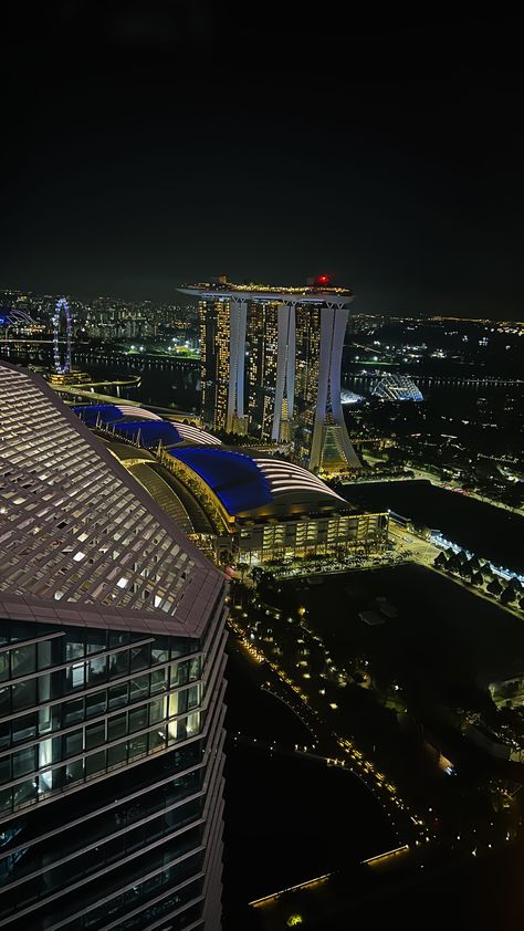 Singapore Airlines Aesthetic, Singapore Night Aesthetic, Singapore Night View, Singapore At Night, Singapore House, Singapore Vacation, Singapore Trip, Flight Booking, Night Flight