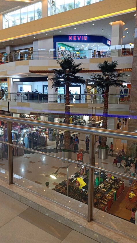 Db City Mall Bhopal Snap, Prozone Mall Aurangabad Snap, Mumbai Mall Snap, Ambience Mall Gurgaon Snap, Creative Snaps, Editing Pics, Aesthetic Family, Creative Snaps For Snapchat, Shopping Pictures