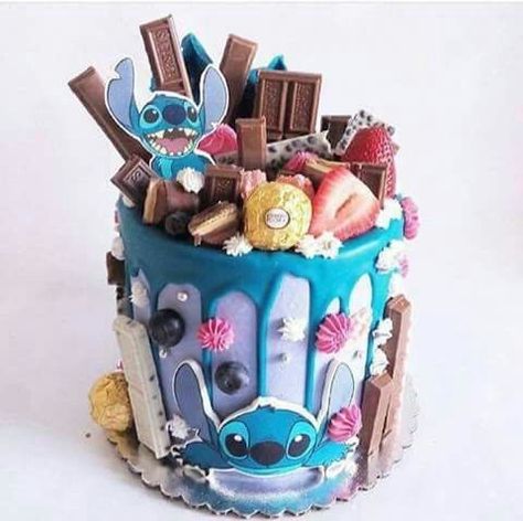 I think I'm in love Stitch Cakes, Stitch Birthday Cake, Lilo And Stitch Cake, Stitch Cake, Candy Birthday Cakes, Disney Desserts, Disney Birthday Cakes, Stitch Stuff, Lilo Et Stitch