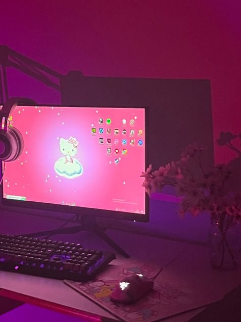 Pink hello kitty setup<3 Hello Kitty Setup, Hello Kitty Gaming, Stream Setup, Hello Kitty Games, Gamer Setup, Gaming Setups, Apple Technology, Pink Hello Kitty, Computer Setup