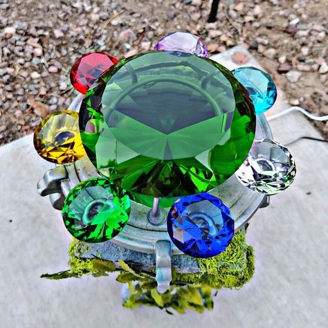 Sonic Emeralds, Chaos Emeralds Sonic, Iphone Wallpaper Blur, Sonic Underground, Hedgehog Craft, Chaos Emeralds, Sonic Prime, Sonic Birthday, Disney Pop