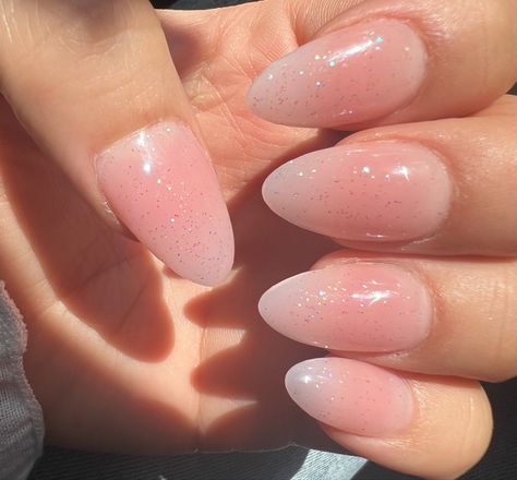 Clear Shimmer Nails, Shimmer Pink Nails, Prom Nails Green, Gold Prom Nails, Prom Nails Pink, Nails Champagne, Pink Shimmer Nails, Nails Cream, Nude Nails With Glitter