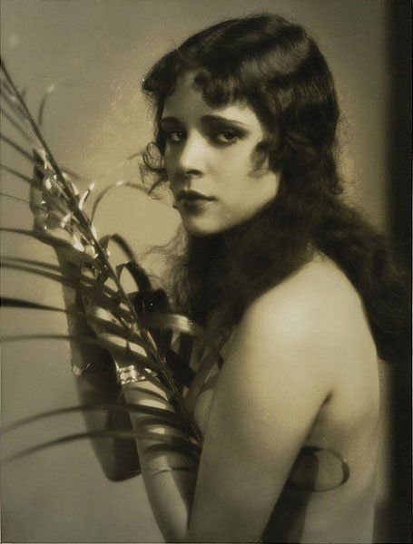 Dorothy Janis was scouted in 1927 and appeared in 4 silent movies and 1 talkie. Silent Screen Stars, Dolores Costello, Norman Lindsay, Antoine Bourdelle, Jean Renoir, Joseph Cornell, Lillian Gish, Yvonne De Carlo, Jeanne Moreau