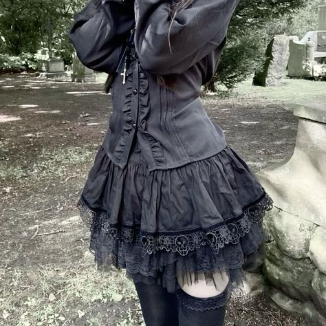 Gloomy Outfit, Frills And Ruffles, Chinese Fashion Street, Mori Fashion, Dress Up Dolls, Tiktok Style, Japanese Outfits, Fashion Fits, Teenage Fashion Outfits