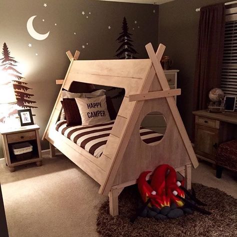 Camping Theme Bedroom, Stylish Playroom, Camping Nursery, Camping Bedroom, Boy Room Themes, Camping Room, Toddler Boys Room, Baby Boy Room Nursery, Kids Room Inspiration