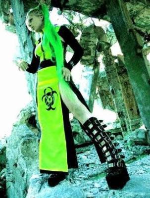 cyber goth #biohazard #skirt Cybergoth Outfits Men, Biohazard Outfit, Cybergoth Clothes, Green Cybergoth, Industrial Outfit, Cybergoth Outfits, Space Goth, Cybergoth Fashion, Cybergoth Style