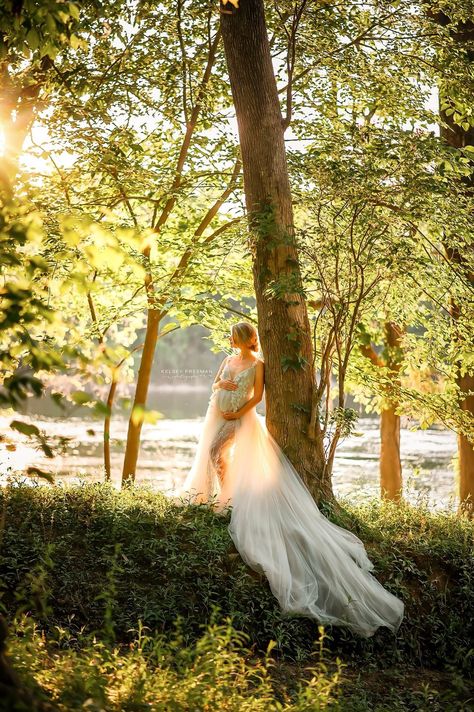 Majestic Maternity Photos, Flowers For Maternity Shoot, Maternity Photos Wildflowers, Magical Maternity Shoot, Woodland Fairy Maternity Shoot, Scenic Maternity Photography, Maternity Photo Shoot Ideas Nature, Fairy Tale Maternity Photoshoot, Enchanted Maternity Shoot