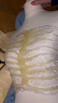 Diy Halloween Costume Accessories, Skeleton Aesthetic Costume, Hot Glue Ribcage, Outfit Diy Ideas Tutorials, Skeleton Corset Rib Cage Diy, Creative Corset Designs, Bone Crown Diy, How To Cosplay Diy Tutorial, Cosplay Corset Diy