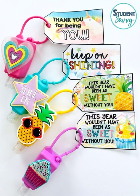 End of the Year Gifts for Students Ideas Last Day Of School Party, Inexpensive Gift Ideas, Teaching Freebies, Gifts For Students, Teacher Freebies, My Favourite Teacher, Rainbow Quote, Gifting Ideas, School Party