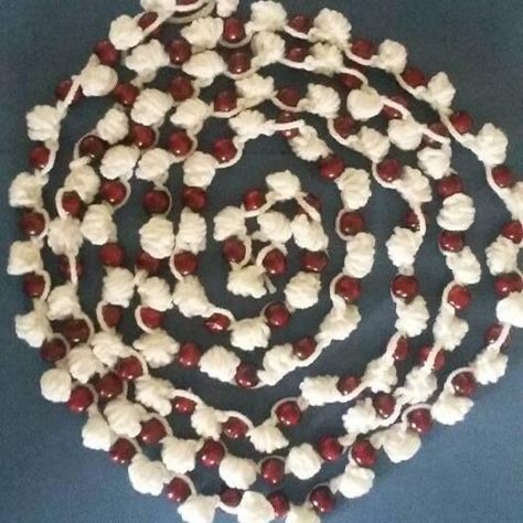 Popcorn And Cranberry Garland, Cranberry Garland, Vintage Popcorn, Pink Popcorn, Crochet Garland, Holiday Garlands, Natural Christmas, Red Yarn, Craft Classes