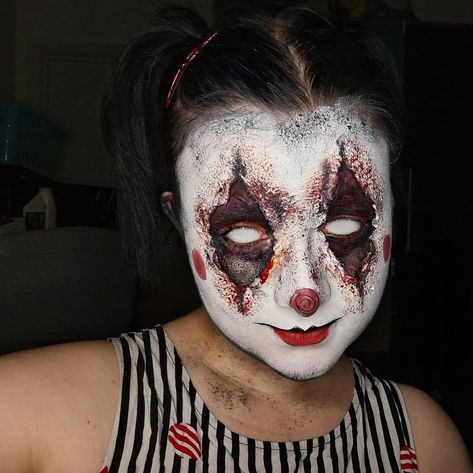 Silly little clown sfx I did a while back! I like this goofy lady, she's so silly 🤡 #cosplay #cosplayer #cosplaying #clown #clowncosplay #clownmakeup #sfx #mua #sfxclown #sfxmakeup #makeup #makeupartist #sfxmakeup #sfxkit #clownsona #anime #animecosplay #cosplaygirl #scary #horror #horrormakeup #scarymakeup #circus #circusclown Clown Makeup Scary, Makeup Scary, Horror Make-up, So Silly, Circus Clown, Scary Makeup, Sfx Makeup, Clown Makeup, Halloween Makeup