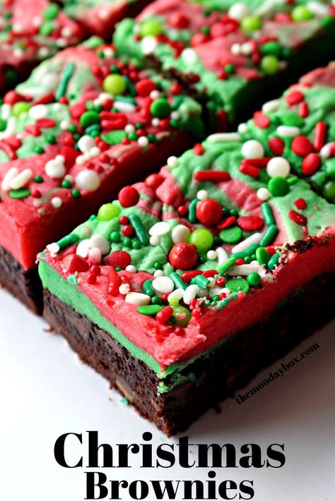 2 layer Christmas Brownies! The top layer is colorful white chocolate blondie and the bottom is fudgy chocolate brownie. Gluten Free or regular options. #sponsored #themondaybox #brownies #christmas #glutenfree Christmas Decorated Brownies, Christmas Blondies Recipe, Christmas Brownies Decoration, Xmas Brownies, Christmas Desserts Gluten Free, Christmas Food Ideas Dessert, Christmas Brownies Ideas, Christmas Baking Cake, Chocolate Christmas Desserts