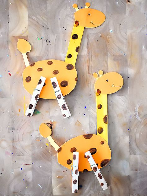 Giraffe Craft, Safari Vbs, Safari Crafts, Zoo Crafts, Zoo Animal Crafts, Paper Plate Animals, Giraffe Crafts, Safari Camp, Yellow Crafts