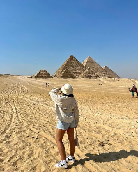 Egypt Outfit, Egypt Outfits, Streetstyle Summer, Egypt Pyramids, Travel Egypt, Vacation Pics, Style Pinterest, Inspired Aesthetic, Neutral Style