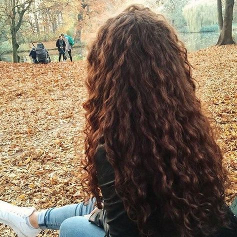 Kort Pixie, Long Face Hairstyles, Beautiful Curly Hair, Wavy Curly Hair, Curly Hair Inspiration, 짧은 머리, Short Hairstyle, Long Wavy Hair, Curly Hair Tips