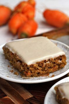 BOLO DE CENOURA AMERICANO SEM GLÚTEN SEM LACTOSE Eggless Carrot Cake, Carrot Cake Jam, Carrot Loaf, Carrot And Walnut Cake, Carrot Cake With Pineapple, Easy Carrot Cake, Dessert Simple, Cream Cheese Frosting Recipe, Sheet Cake Recipes