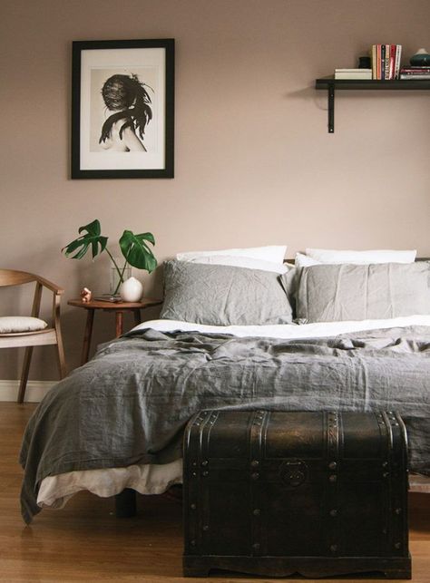 The mauve-meets-tan tone on Lucie and Philip's bedroom walls gives the room a depth that white paint couldn't. Try Benjamin Moore 1241 Morristown Cream Casa Chorizo, Tan Bedroom, Tan Walls, Colour Wall, Neutral Room, Bedroom Wall Paint, Rustic Bedding, Pink Bedrooms, Bedroom Paint Colors