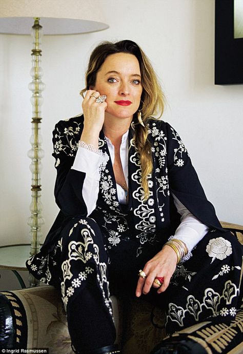 Alice Temperley has run Temperley London since 2000 after graduating from the Royal Colleg... Alice Temperley Dress, Build A Garden, Goddess Outfit, Native American Headdress, Alice Temperley, Hill Wedding, London Brands, Florence Welch, Fashion Themes