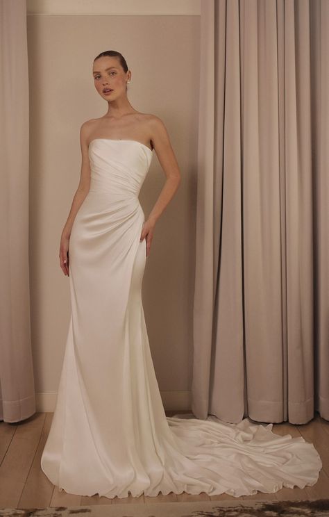 Lihi Hod wedding dress Silk Wedding Gown Classy, Silk Wedding Dress With Corset, Long Silk Wedding Dress, Lili Hod Wedding Dress, Silk Strapless Wedding Dress, Classic Silk Wedding Dress, Elegant Silk Wedding Dress, Wedding Corset Dress, Silk Wedding Dresses