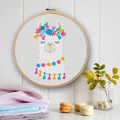 Alpaca Cross Stitch, Pom Pom Embroidery, Llama Cross Stitch Pattern, Llama Cross Stitch, Funny Embroidery Patterns, Funny Embroidery, Cross Stitch Quotes, Funny Cross Stitch Patterns, Hama Bead