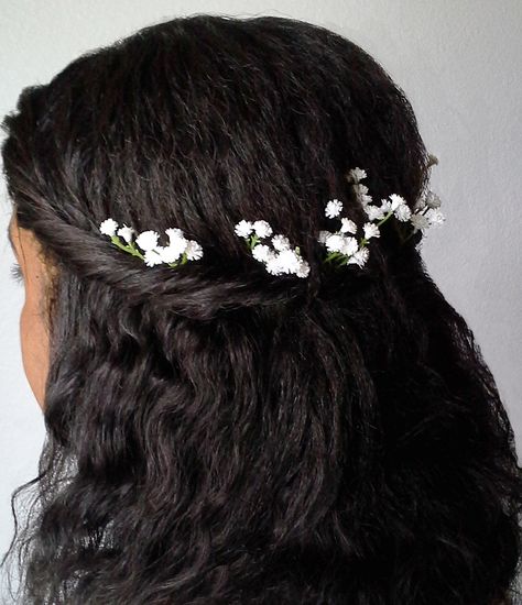 Wavy Hair With Flowers, Black Hair Flowers, Black Hair Aesthetic, Crown Aesthetic, Hair Flowers, Original Characters, Dye My Hair, Black Flowers, Plastic Flowers