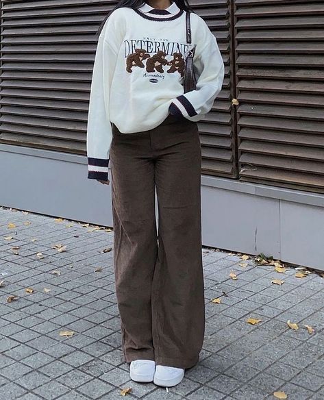 Back To University, Street Style Outfits Casual, Baggy Outfit Ideas, Neat Casual Outfits, Modest Casual Outfits, Cute Thanksgiving Outfits, Thanksgiving Outfit Ideas, Thanksgiving Outfits, Cute Modest Outfits