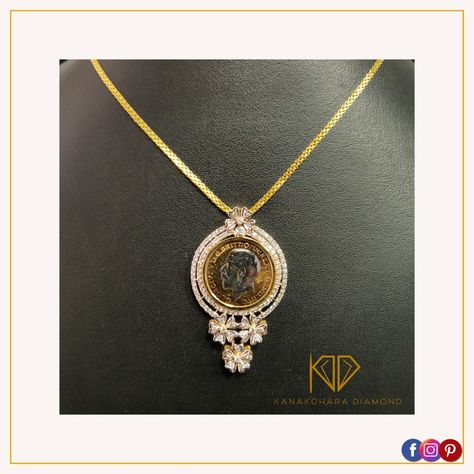 Ginni Locket Designs, Ginni Pendant Design, Ginni Pendant Design Diamond, Temple Jewelery, Gold Coin Jewelry, Pendent Set, Locket Design, Neck Pieces Jewelry, Bandhani Dress