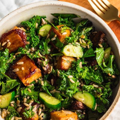 Miso Kale, Mushrooms Salad, Avocado Skillet, Grilled Zucchini Salad, Salad Cauliflower, Cauliflower Rice Salad, Salad With Tofu, Great Salad Recipes, Seed Salad